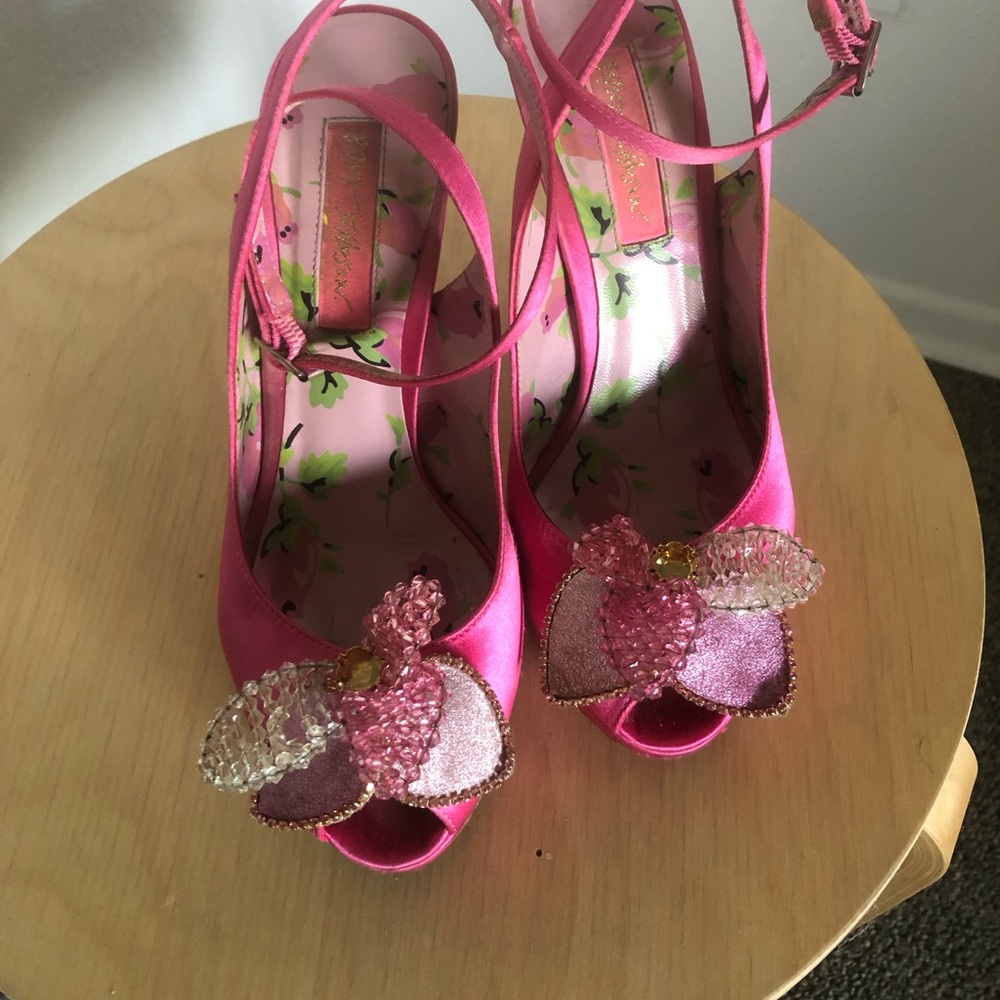 Betsey Johnson Pink “Stevie” Pumps Sz 6 - Picture 5 of 9